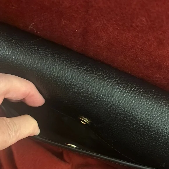 Michael Kors Black Leather Crossbody Bag with Textured Finish - Picture 4 of 9